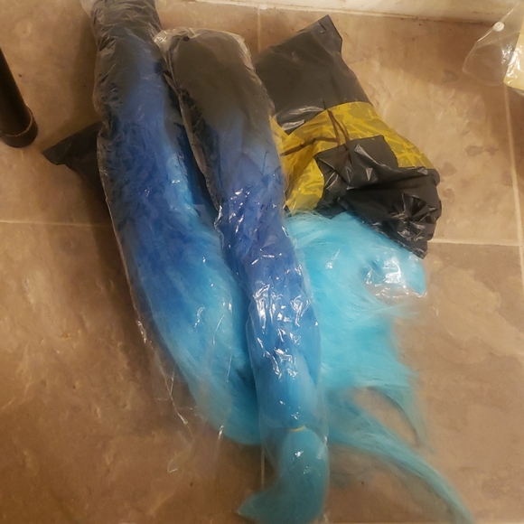 Ombre blue braiding hair - Picture 2 of 2